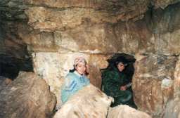 Колонник пещеры "Базовая", рядом с воронкой,которая теперь служит входом
